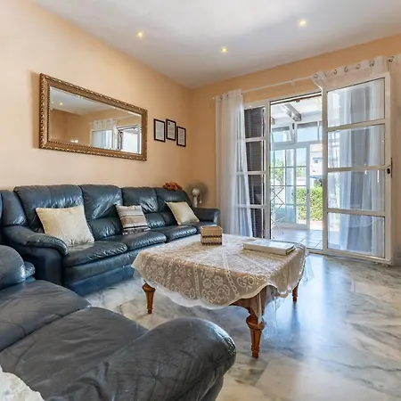 Дом отдыха Townhouse Beachside Фуэнхирола