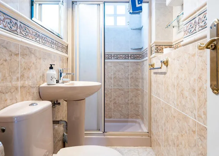 Townhouse Beachside Дом отдыха Фуэнхирола